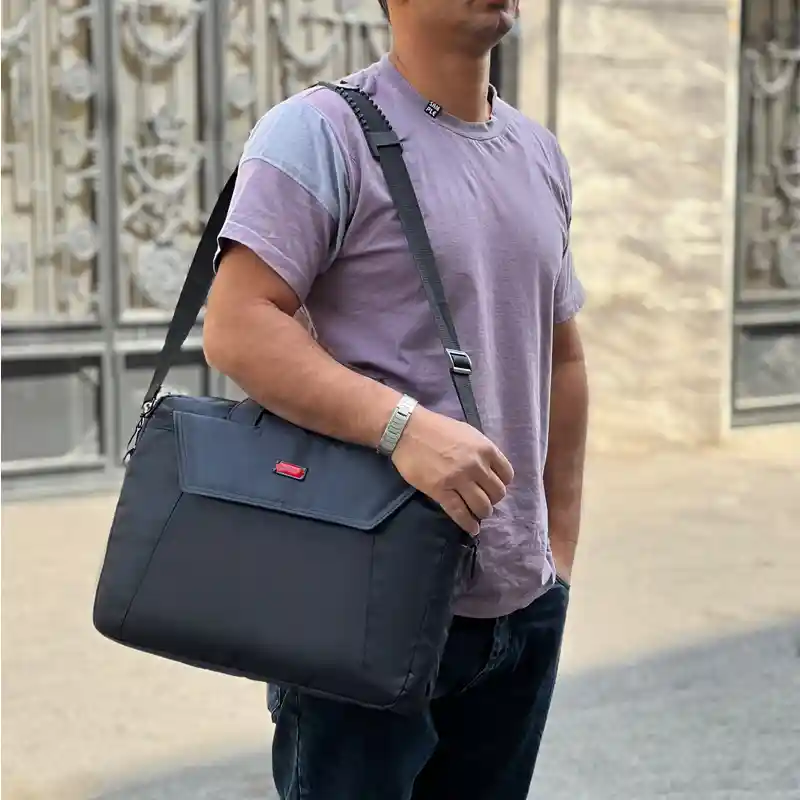 کیف دستی لپتاپ پیرکاردین مدل pocket-002