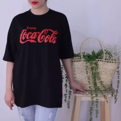 تیشرت زنانه لانگ طرح Coca Cola مدل TL22108