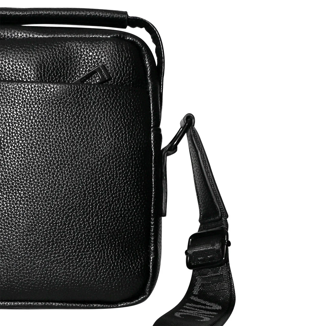 کیف رودوشی چرمی Mont Blanc مدل MB30462 سایز متوسط