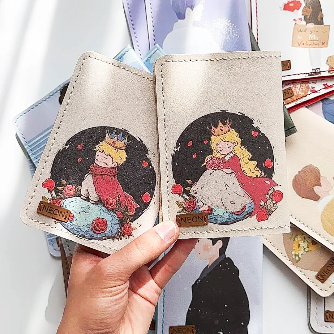 کاور پاسپورت و شناسنامه فانتزی دو نفره چرم نئون مدل PC206