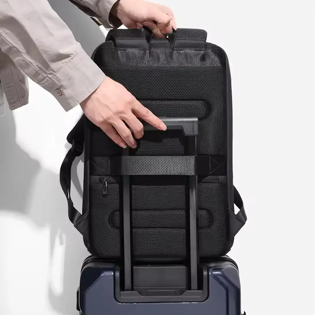 کوله پشتی لپتاپ Bange مدل BG-7802 با پورت USB